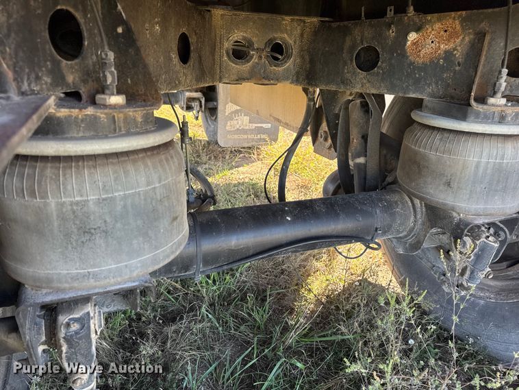 image for item EN0515 2002 Wilson CF-900 flatbed trailer