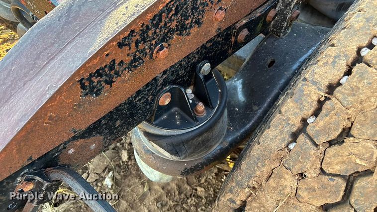 image for item EN5657 1993 Kenworth semi truck