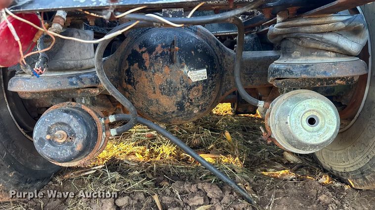 image for item EN5657 1993 Kenworth semi truck