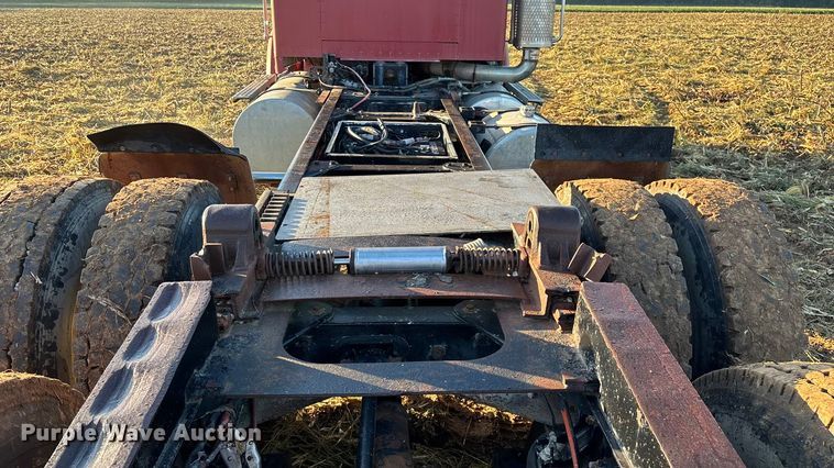 image for item EN5657 1993 Kenworth semi truck