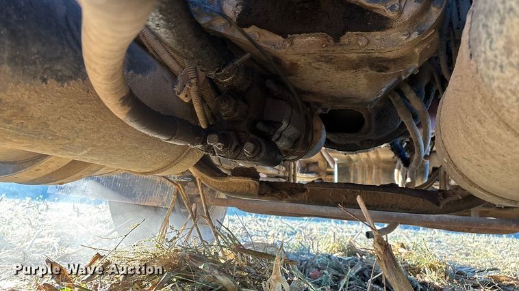 image for item EN5657 1993 Kenworth semi truck