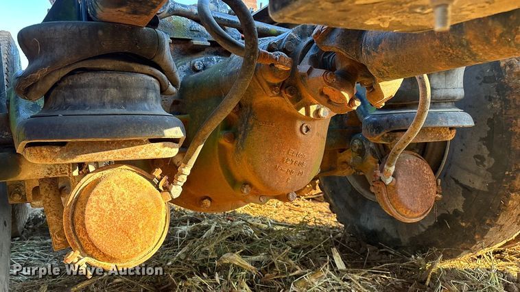 image for item EN5657 1993 Kenworth semi truck