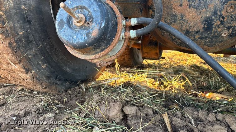 image for item EN5657 1993 Kenworth semi truck