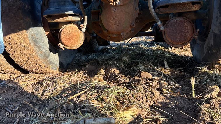 image for item EN5657 1993 Kenworth semi truck