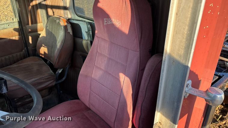 image for item EN5657 1993 Kenworth semi truck