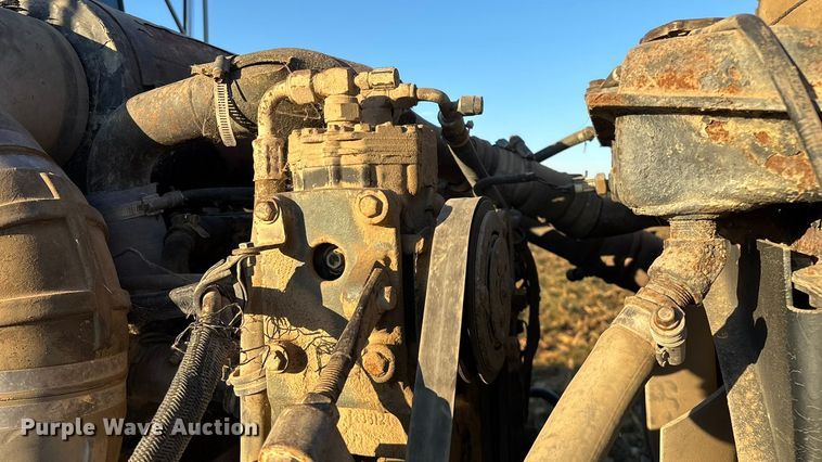 image for item EN5657 1993 Kenworth semi truck