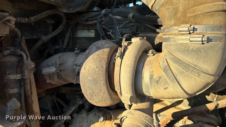 image for item EN5657 1993 Kenworth semi truck