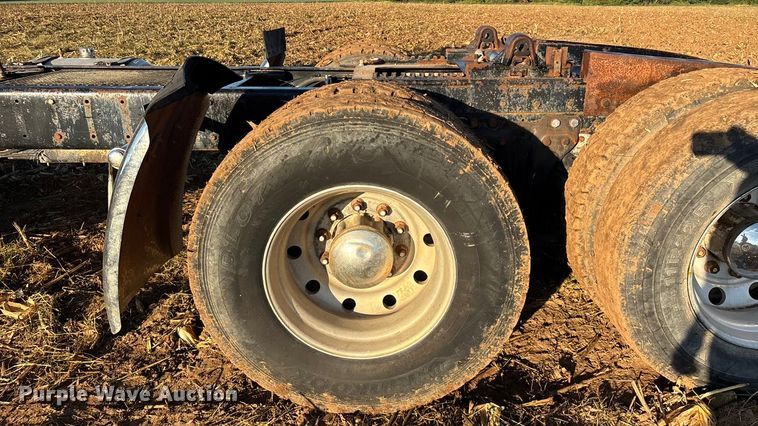 image for item EN5657 1993 Kenworth semi truck