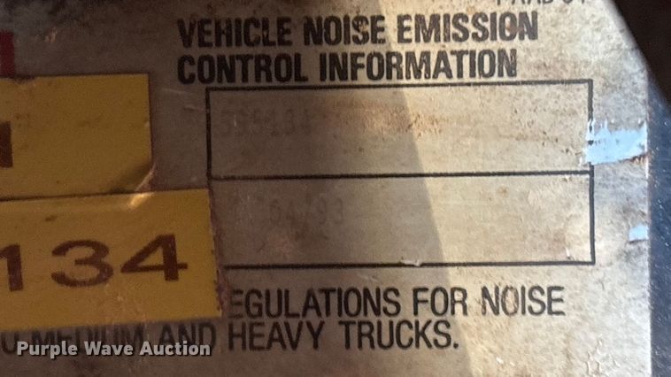 image for item EN5657 1993 Kenworth semi truck