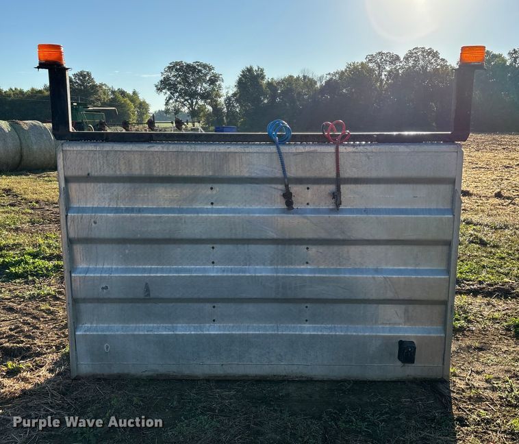 image for item EN5657 1993 Kenworth semi truck