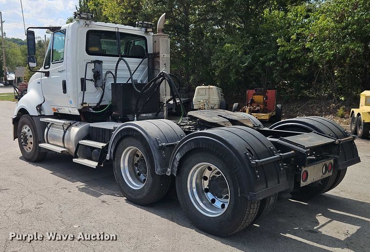 image for item EO4703 2012 International ProStar semi truck