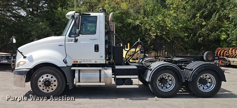 image for item EO4703 2012 International ProStar semi truck