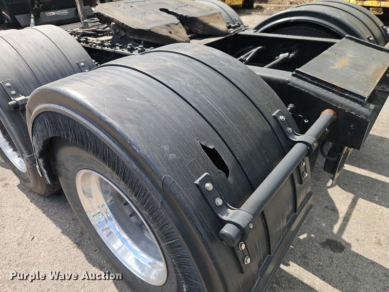 image for item EO4703 2012 International ProStar semi truck