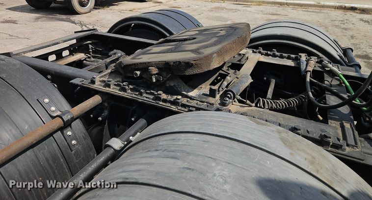 image for item EO4703 2012 International ProStar semi truck