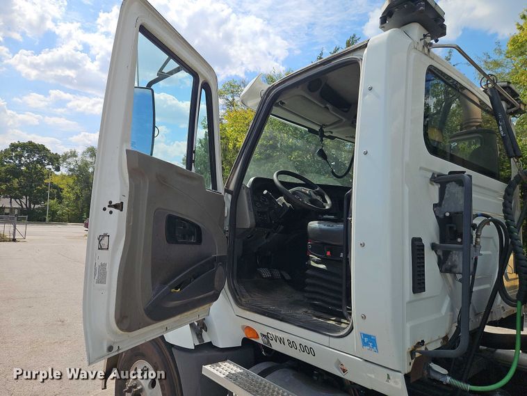 image for item EO4703 2012 International ProStar semi truck