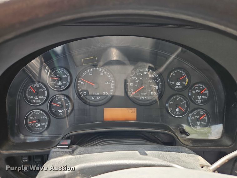 image for item EO4703 2012 International ProStar semi truck