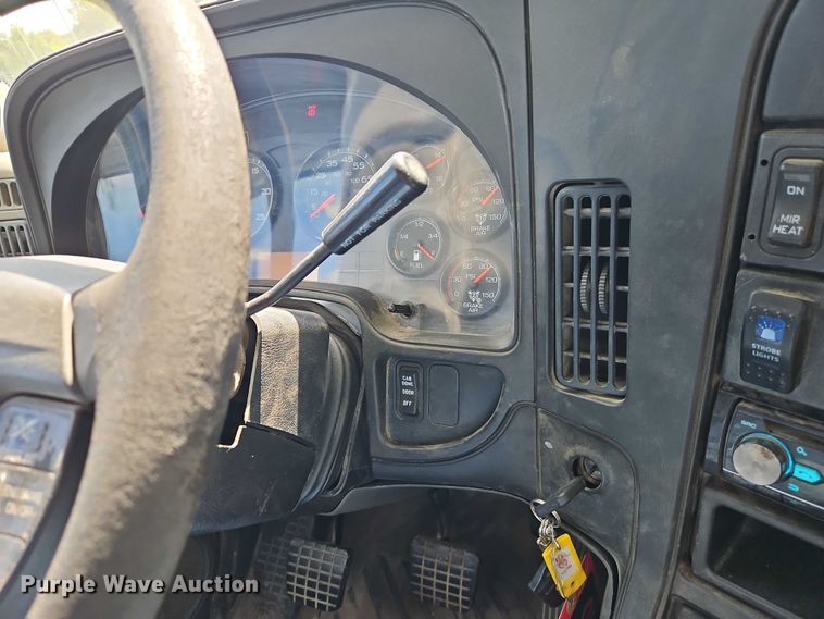 image for item EO4703 2012 International ProStar semi truck