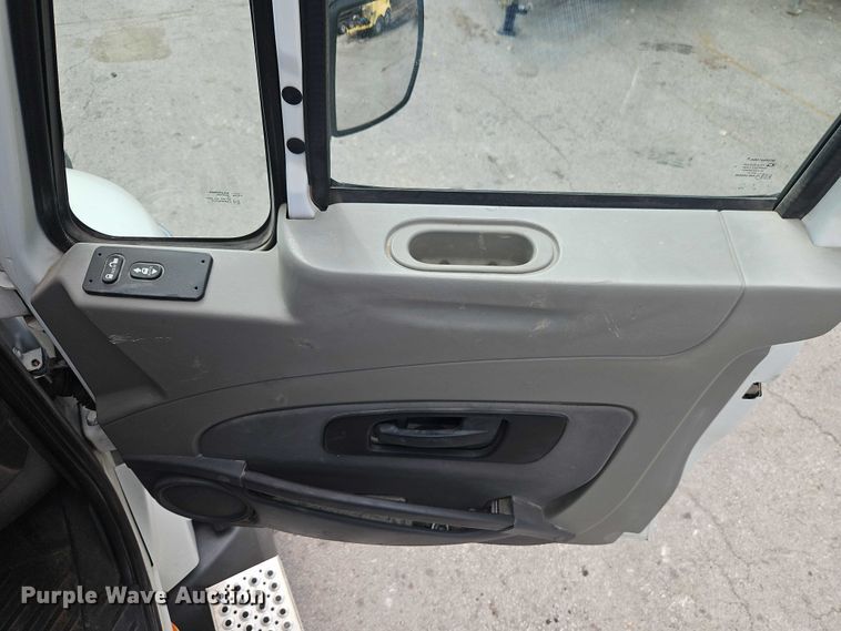 image for item EO4703 2012 International ProStar semi truck