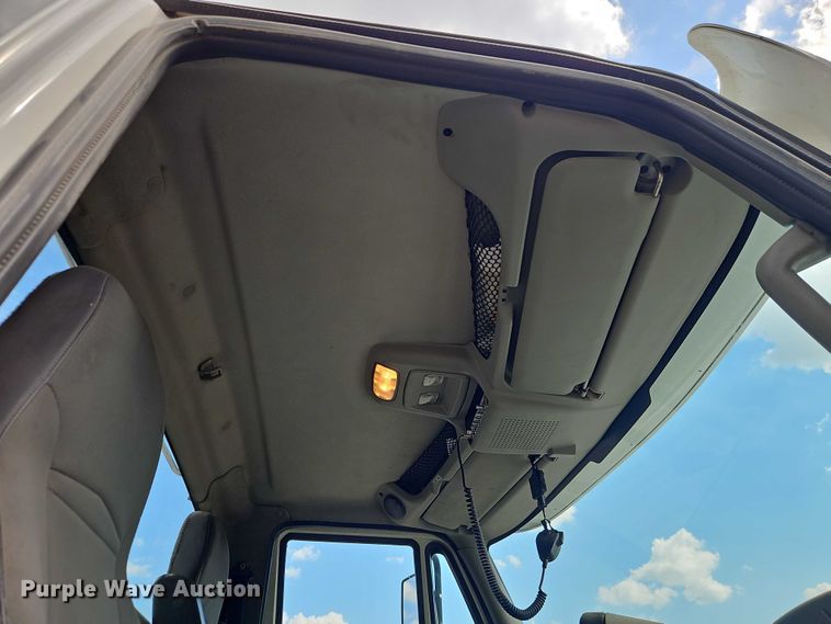 image for item EO4703 2012 International ProStar semi truck