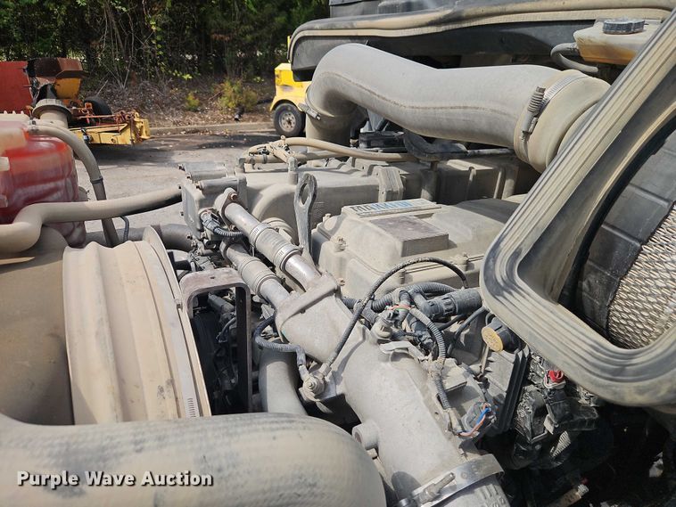 image for item EO4703 2012 International ProStar semi truck