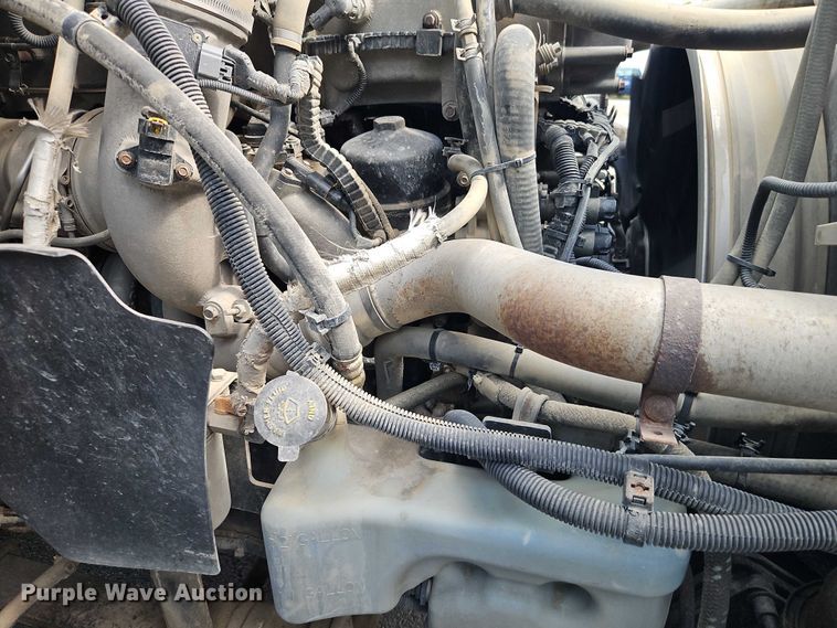 image for item EO4703 2012 International ProStar semi truck