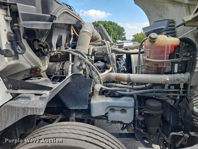 image for item EO4703 2012 International ProStar semi truck