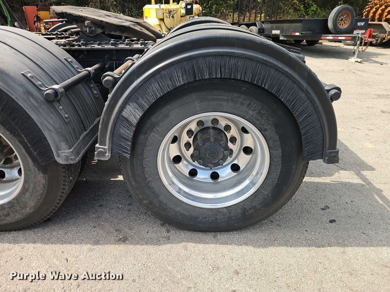 image for item EO4703 2012 International ProStar semi truck