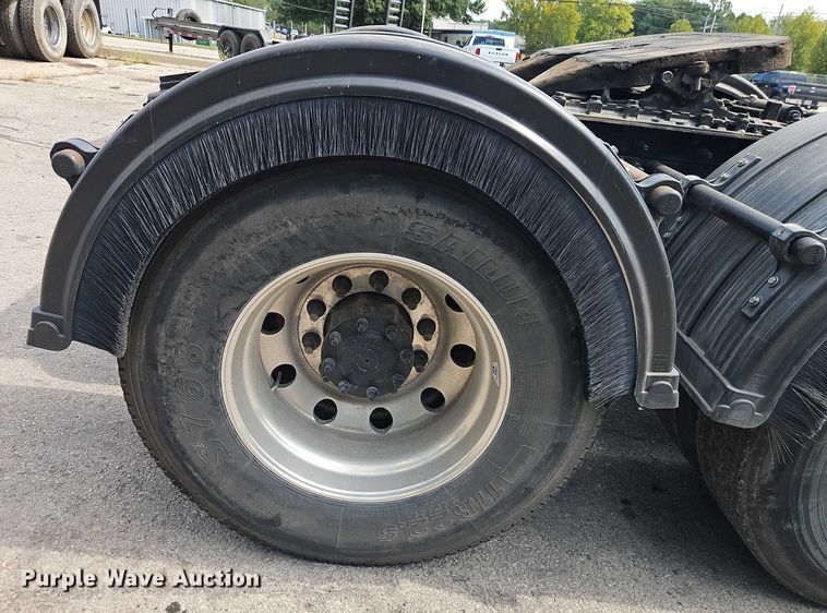 image for item EO4703 2012 International ProStar semi truck