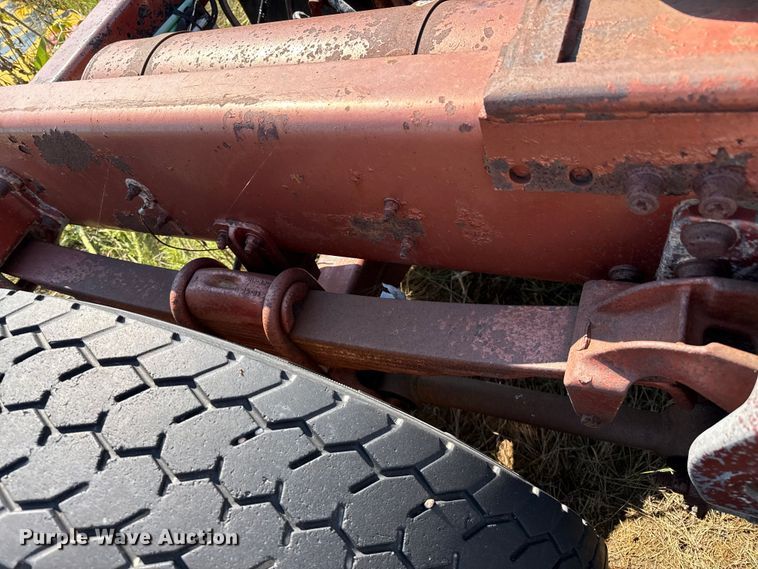 image for item EP0524 1998 Freightliner FLD semi truck