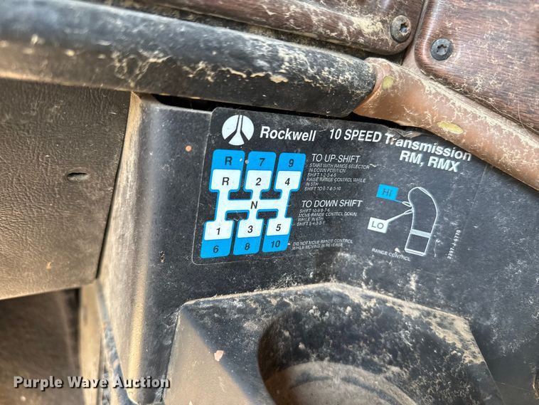 image for item EP0524 1998 Freightliner FLD semi truck