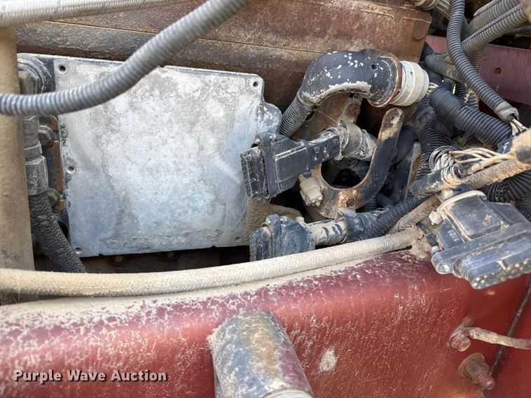 image for item EP0524 1998 Freightliner FLD semi truck