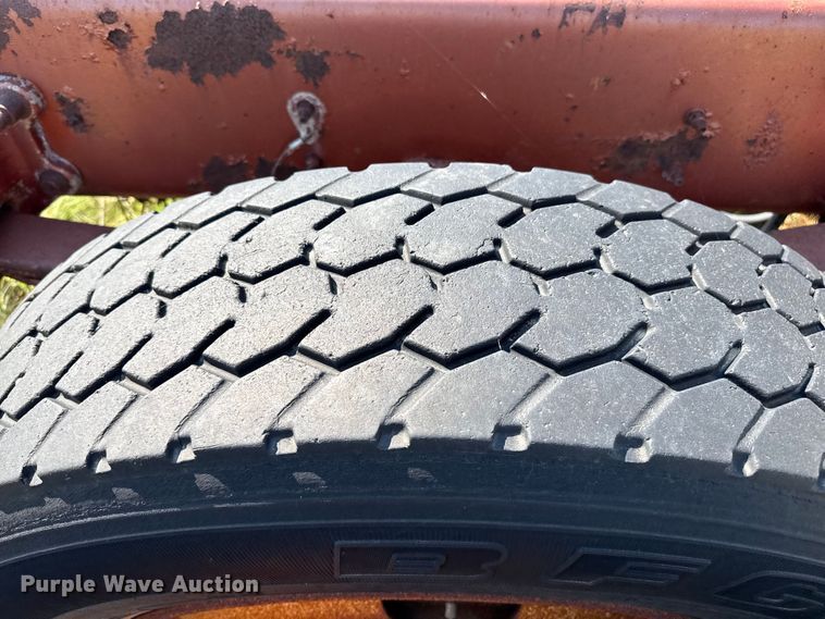 image for item EP0524 1998 Freightliner FLD semi truck