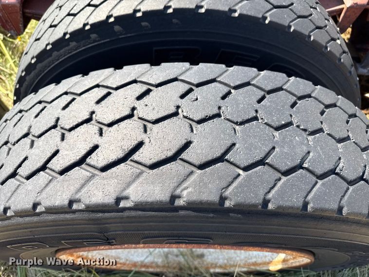 image for item EP0524 1998 Freightliner FLD semi truck