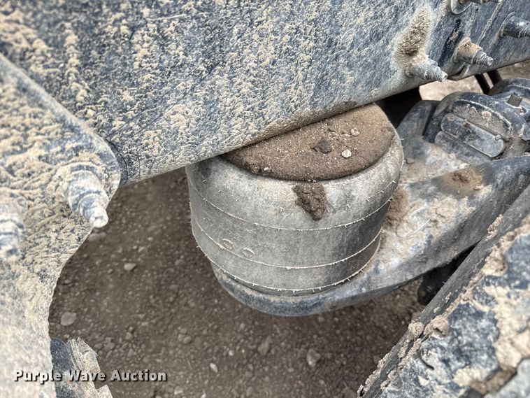 image for item EP0677 2015 Peterbilt 389 semi truck