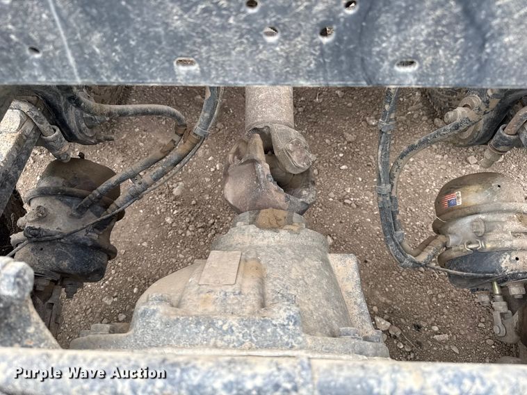 image for item EP0677 2015 Peterbilt 389 semi truck