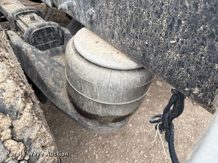 image for item EP0677 2015 Peterbilt 389 semi truck