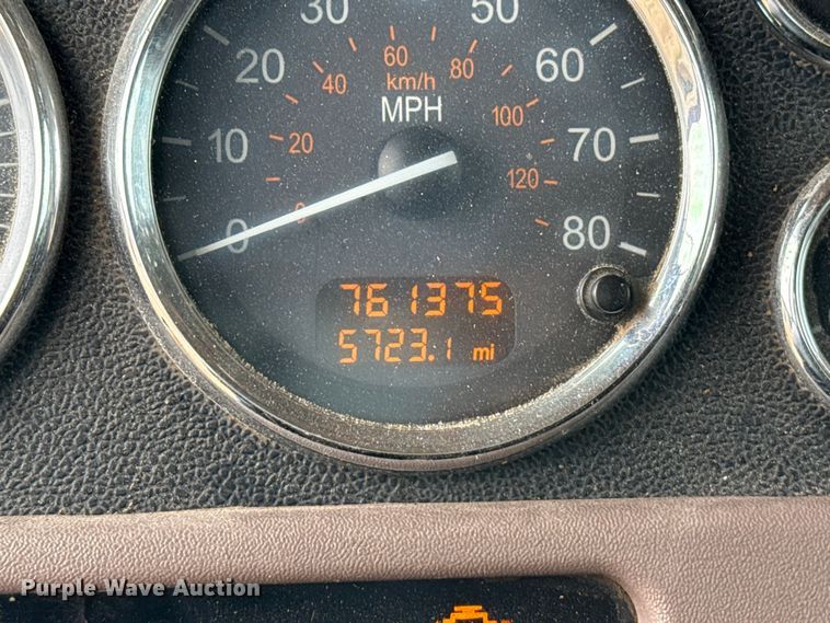 image for item EP0677 2015 Peterbilt 389 semi truck