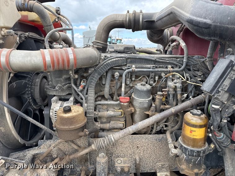 image for item EP0677 2015 Peterbilt 389 semi truck