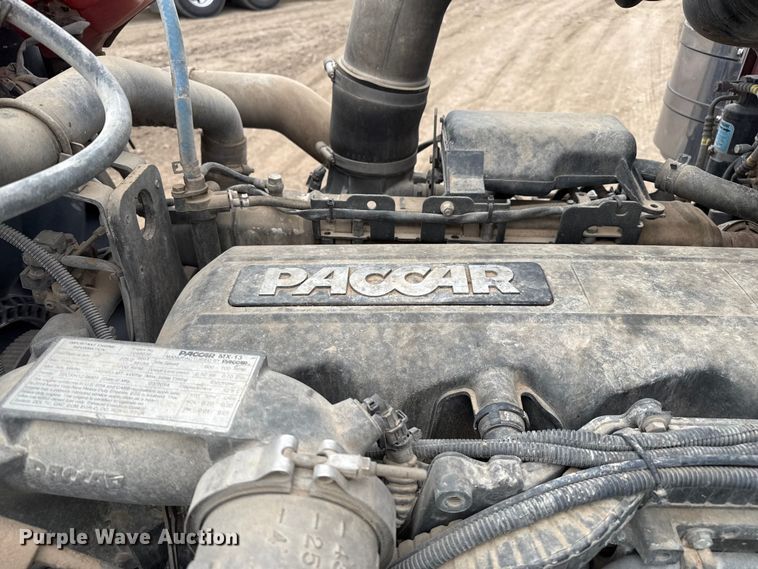 image for item EP0677 2015 Peterbilt 389 semi truck