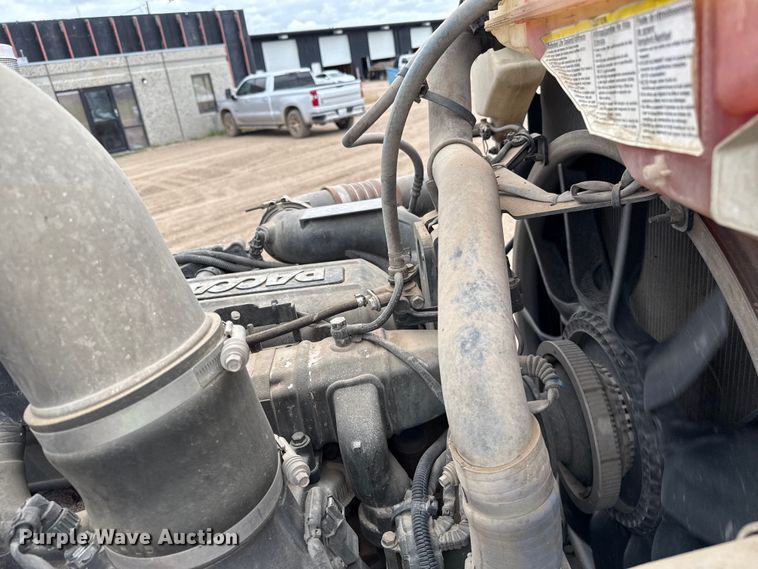 image for item EP0677 2015 Peterbilt 389 semi truck