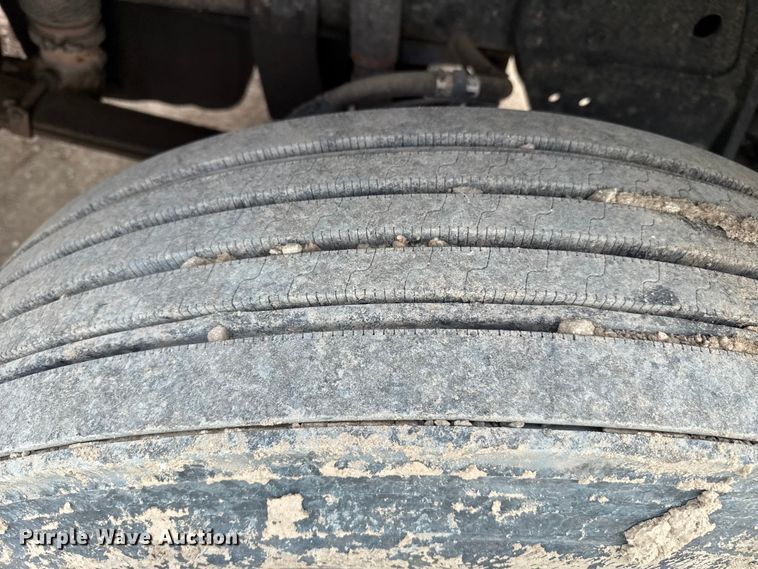 image for item EP0677 2015 Peterbilt 389 semi truck