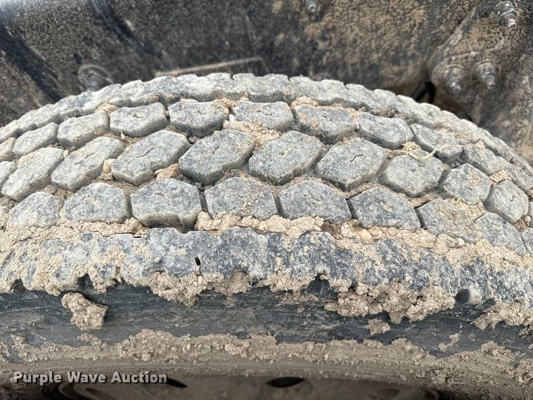 image for item EP0677 2015 Peterbilt 389 semi truck