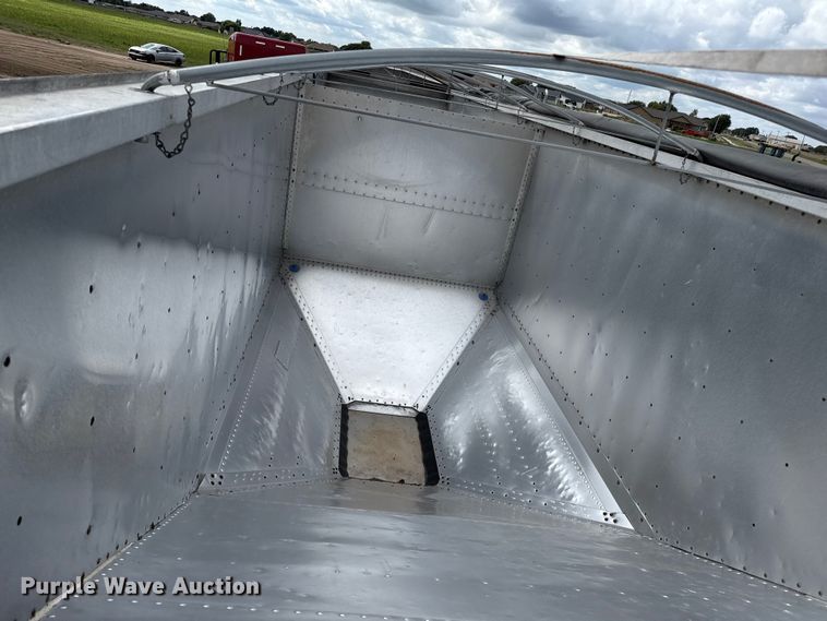 image for item EP0678 1997 Timpte grain trailer