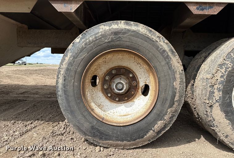 image for item EP0678 1997 Timpte grain trailer