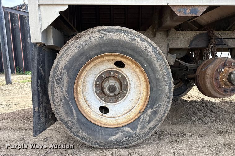 image for item EP0678 1997 Timpte grain trailer