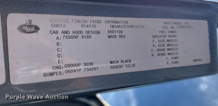 image for item ER0136 2004 Mack CH613 semi truck