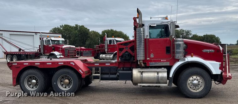 image for item ER2453 1998 Kenworth T800 winch truck