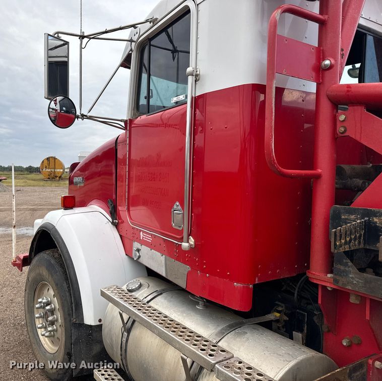 image for item ER2453 1998 Kenworth T800 winch truck