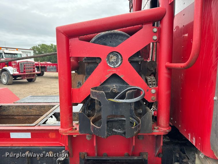 image for item ER2453 1998 Kenworth T800 winch truck