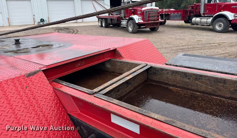 image for item ER2453 1998 Kenworth T800 winch truck